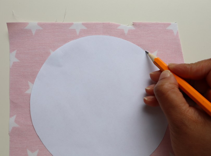 Hoop Pockets draw around template