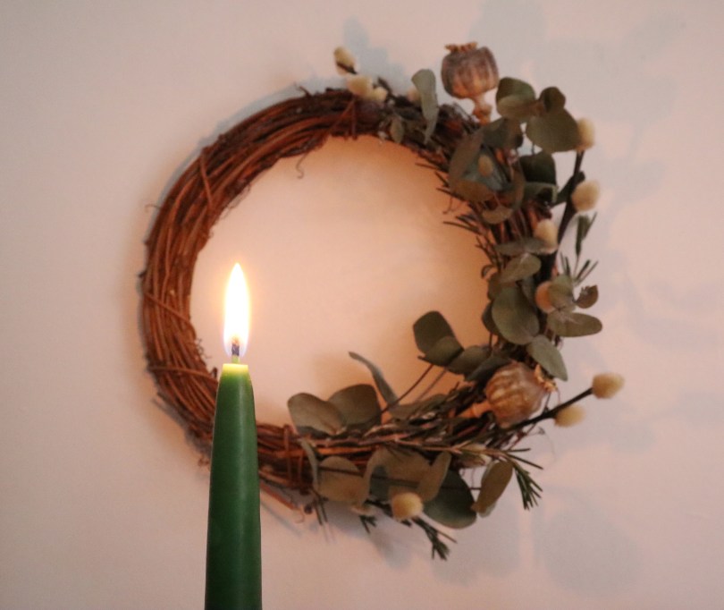 Merry Thoughts candle and wreath 1